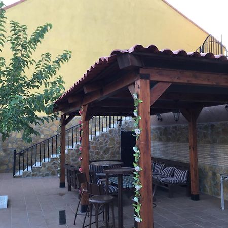 Apartamentos "Casa Rural De Aldea" Aldea del Fresno Екстер'єр фото
