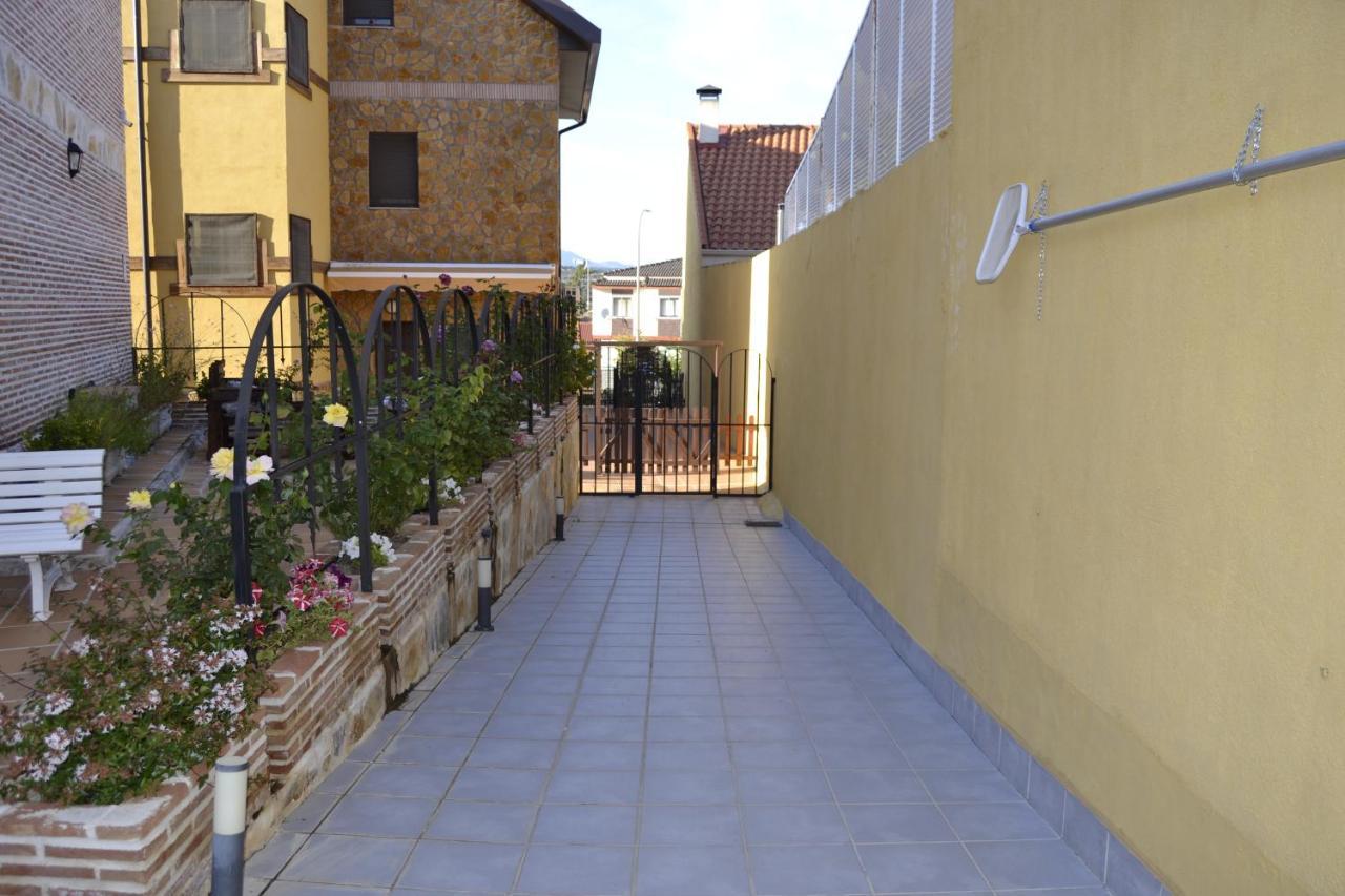 Apartamentos "Casa Rural De Aldea" Aldea del Fresno Екстер'єр фото