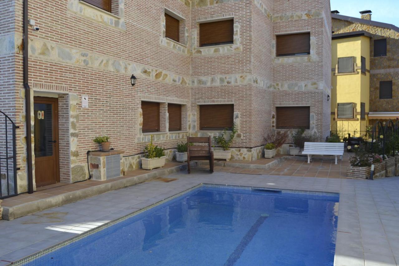 Apartamentos "Casa Rural De Aldea" Aldea del Fresno Екстер'єр фото