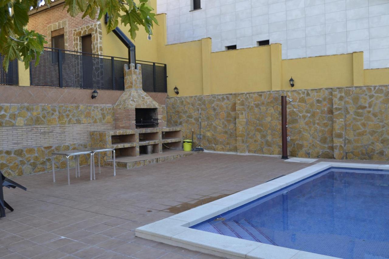 Apartamentos "Casa Rural De Aldea" Aldea del Fresno Екстер'єр фото