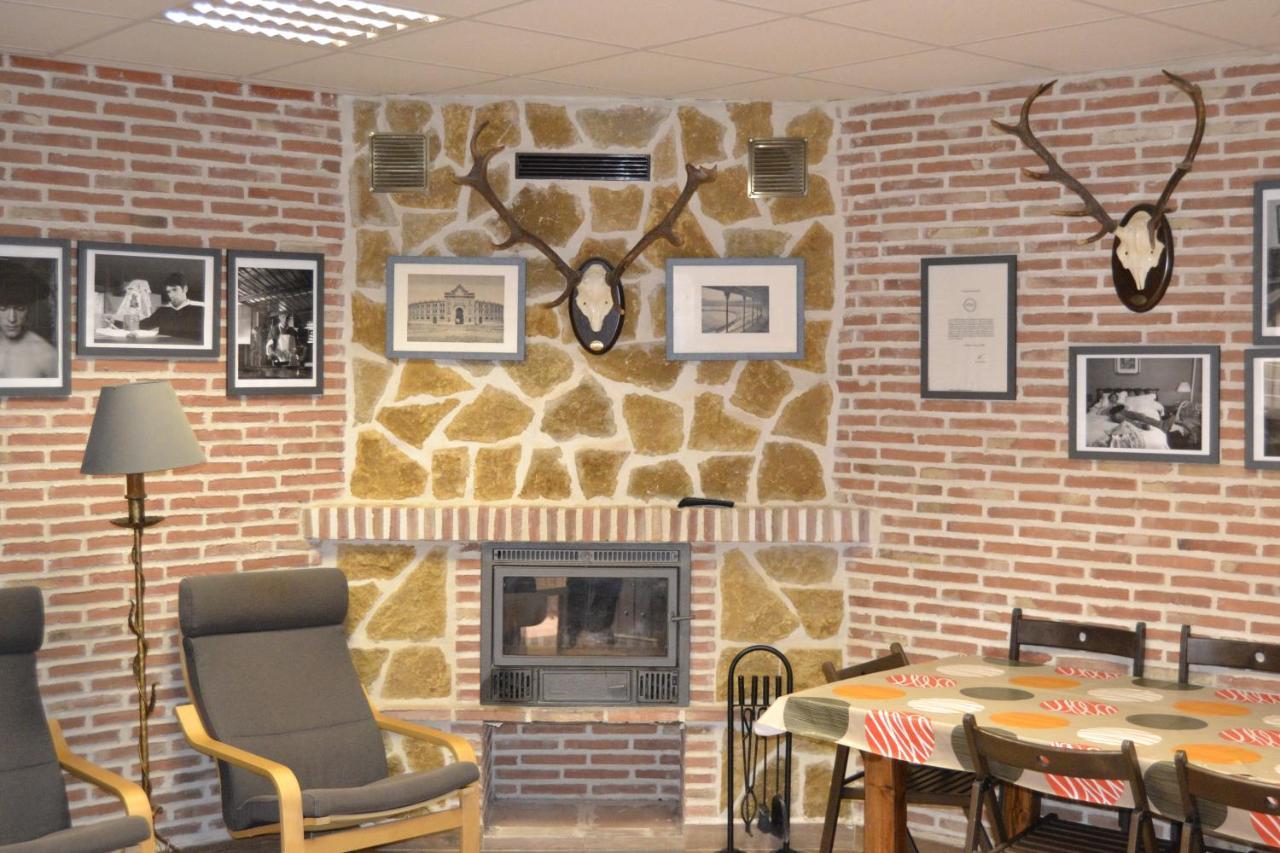 Apartamentos "Casa Rural De Aldea" Aldea del Fresno Екстер'єр фото