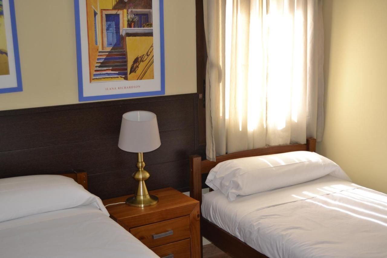 Apartamentos "Casa Rural De Aldea" Aldea del Fresno Екстер'єр фото