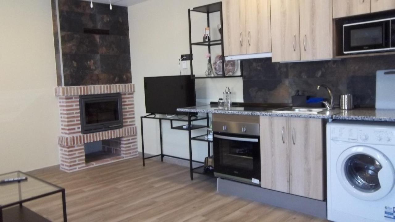 Apartamentos "Casa Rural De Aldea" Aldea del Fresno Екстер'єр фото