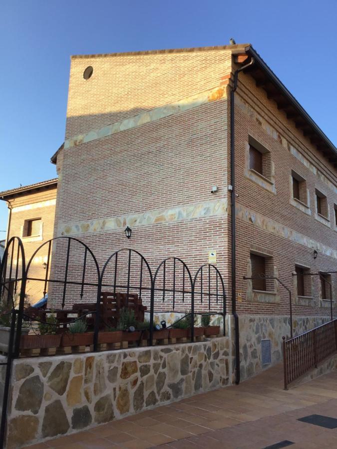 Apartamentos "Casa Rural De Aldea" Aldea del Fresno Екстер'єр фото