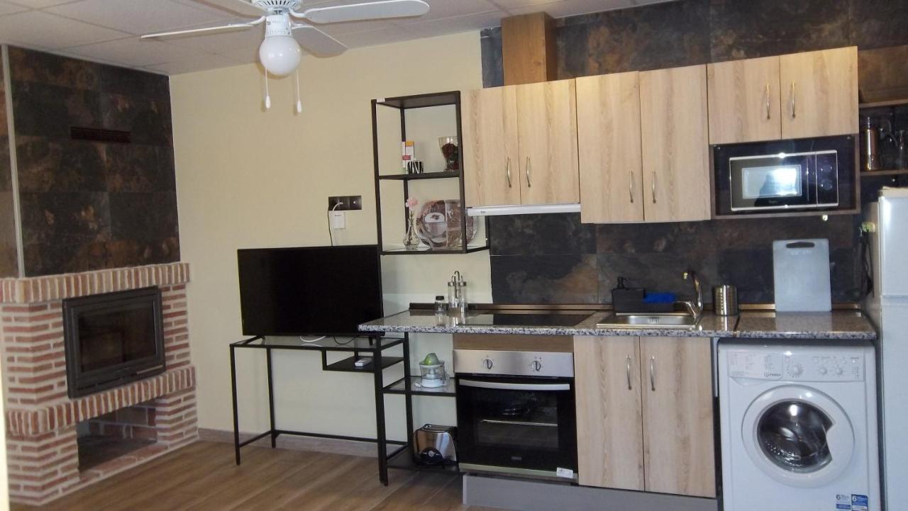 Apartamentos "Casa Rural De Aldea" Aldea del Fresno Екстер'єр фото