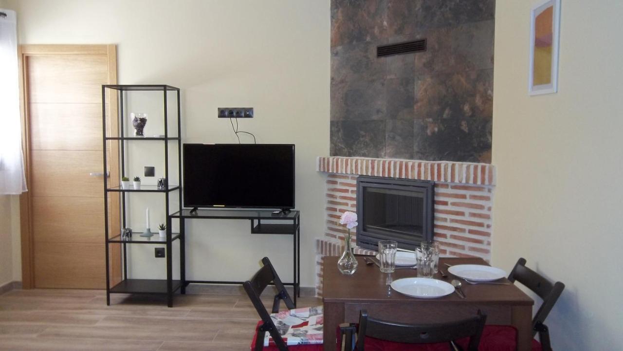 Apartamentos "Casa Rural De Aldea" Aldea del Fresno Екстер'єр фото